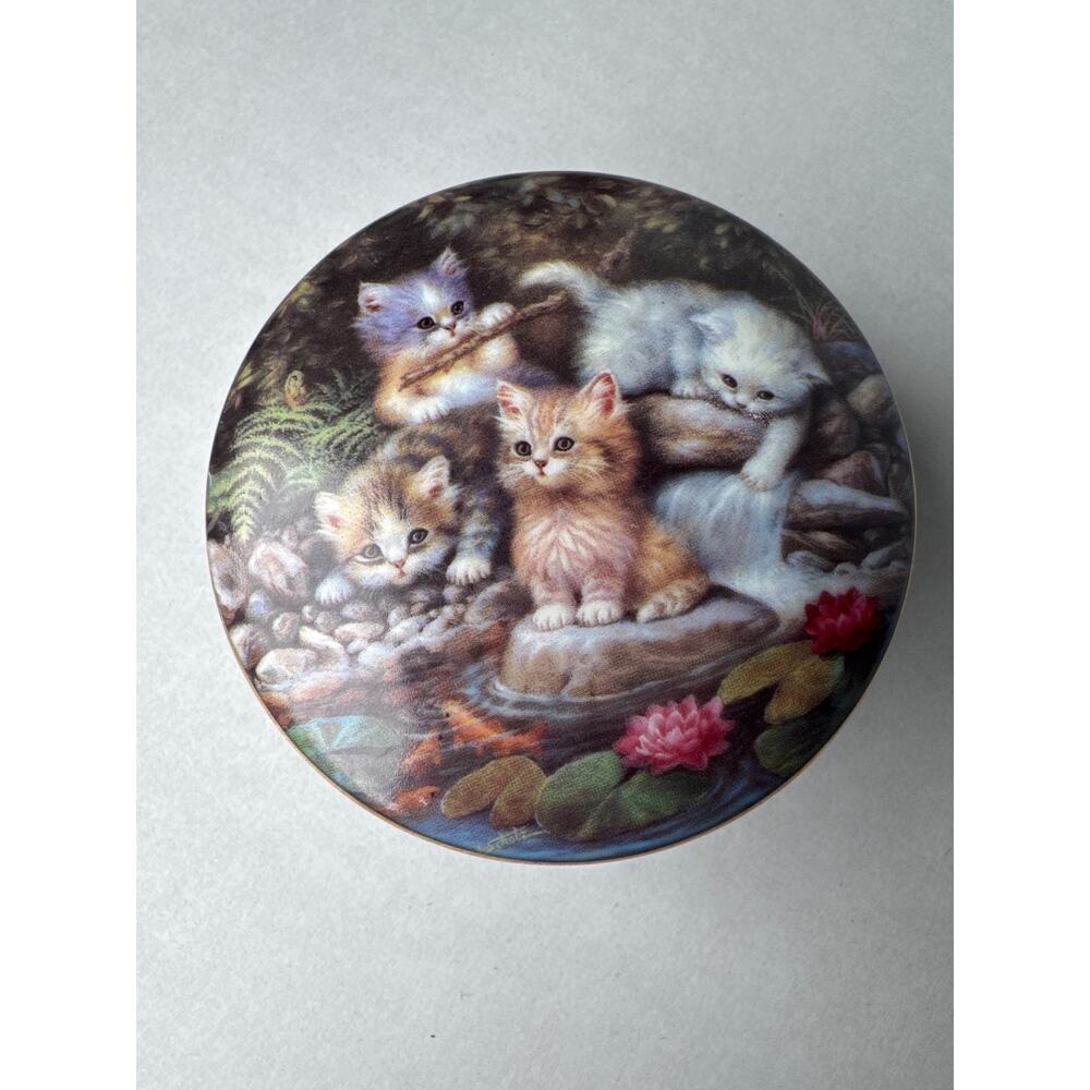 In the Rock Garden by Jurgen Scholz kitten expedition music box collection 1997